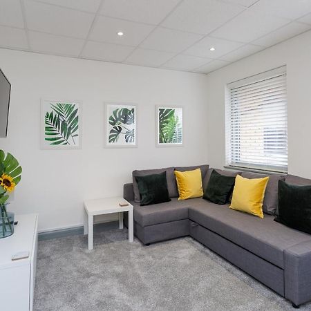 Sovereign Gate - 2 Double Bedroom Apartment In Portsmouth City Centre Exterior photo
