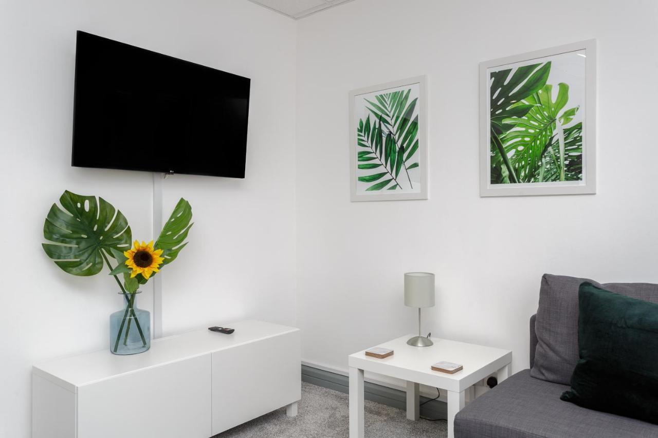 Sovereign Gate - 2 Double Bedroom Apartment In Portsmouth City Centre Exterior photo