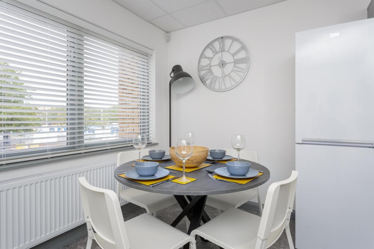 Sovereign Gate - 2 Double Bedroom Apartment In Portsmouth City Centre Exterior photo