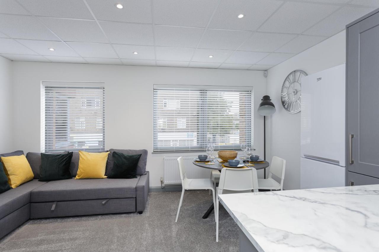Sovereign Gate - 2 Double Bedroom Apartment In Portsmouth City Centre Exterior photo